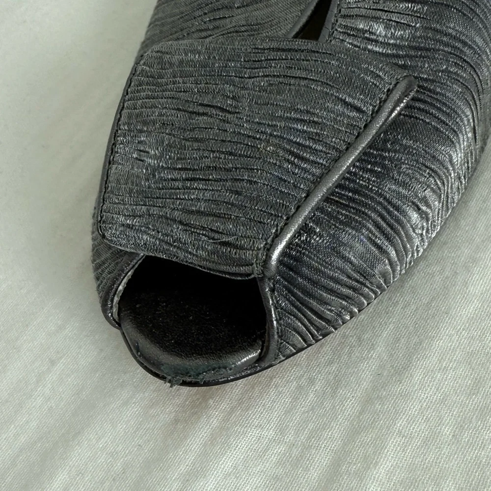 J. Renee Gray Elvira Peep-toe Fabric Mules - Picture 6 of 9
